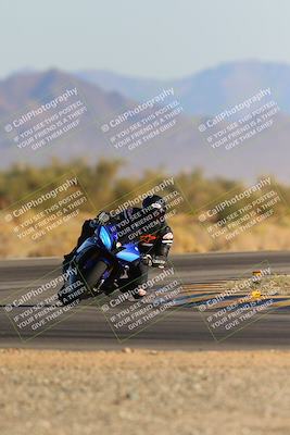 media/Dec-09-2023-SoCal Trackdays (Sat) [[76a8ac2686]]/Turn 15 Set 1 (230pm)/